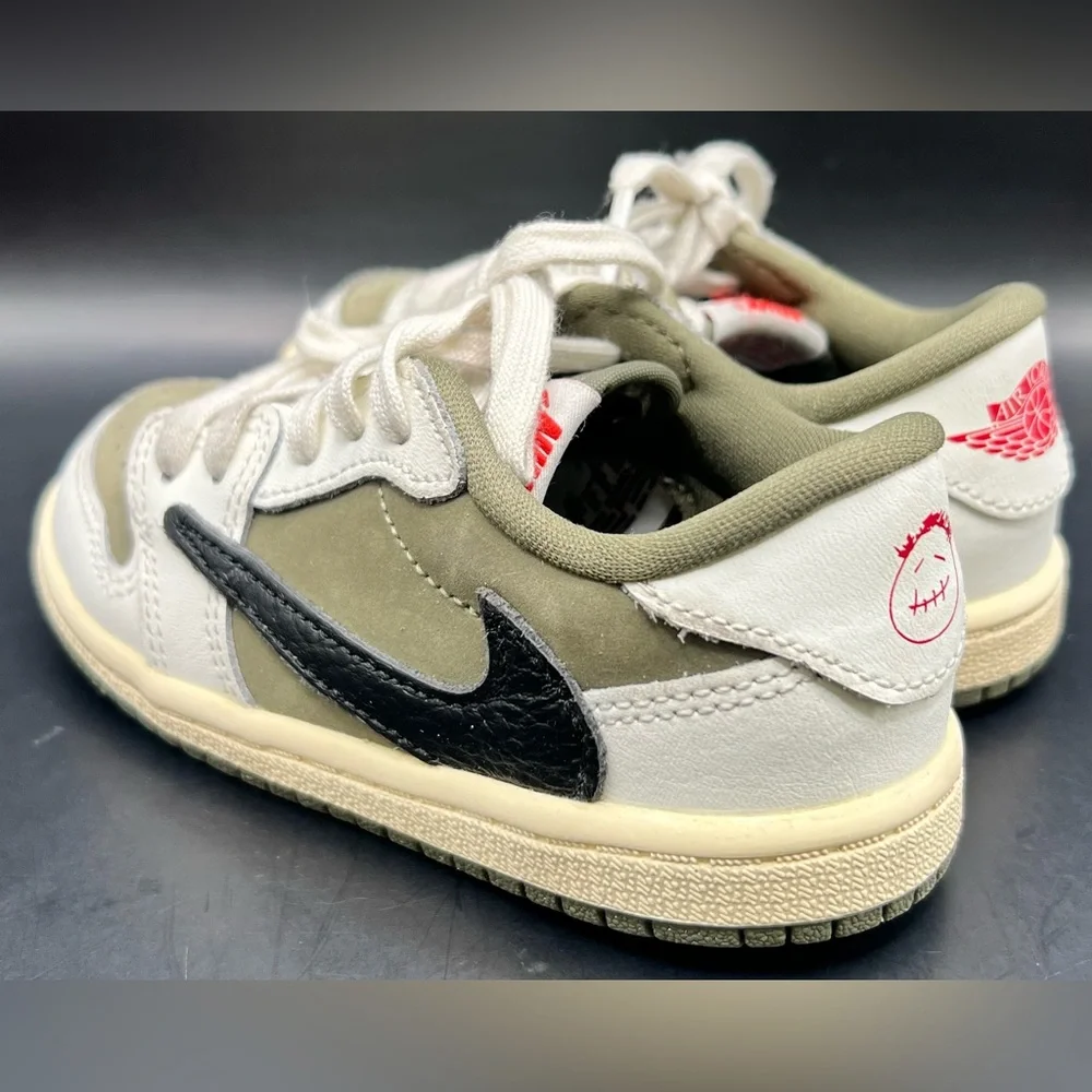 Air Jordan x Travis Scott,‎ Cactus Jack - Olive and Cream Youth Sneakers-8C